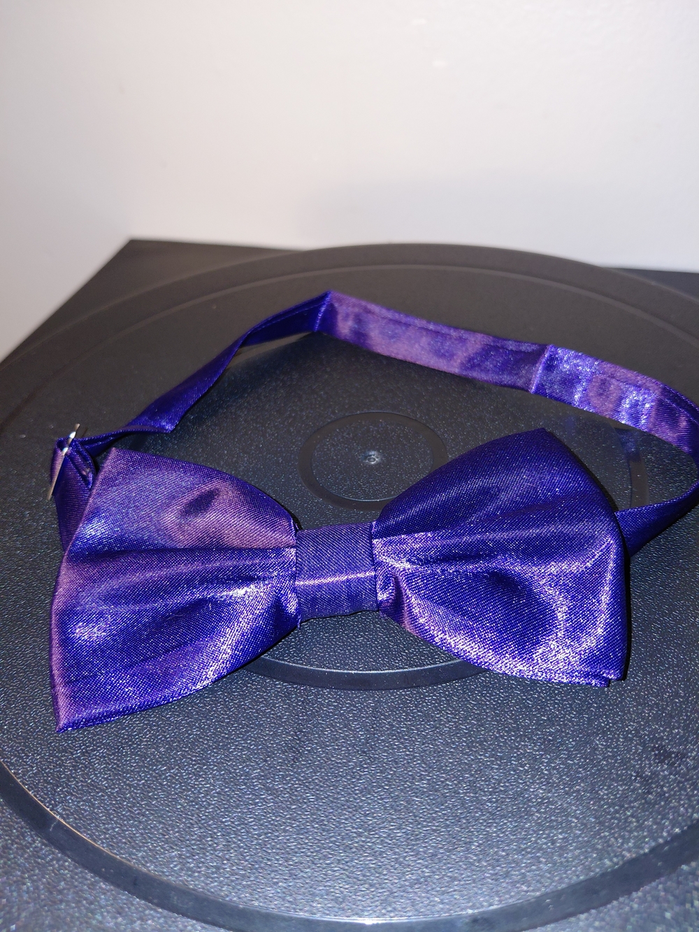 & Other Stories Men Shiny Purple Silk Bow Tie